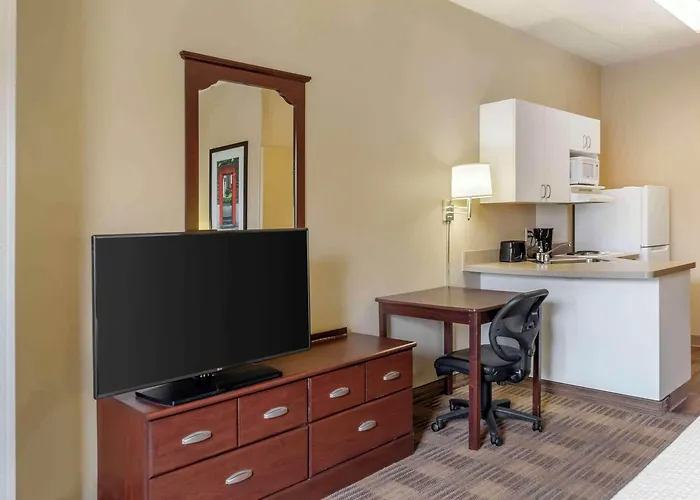 Mainstay Chicago Hotel